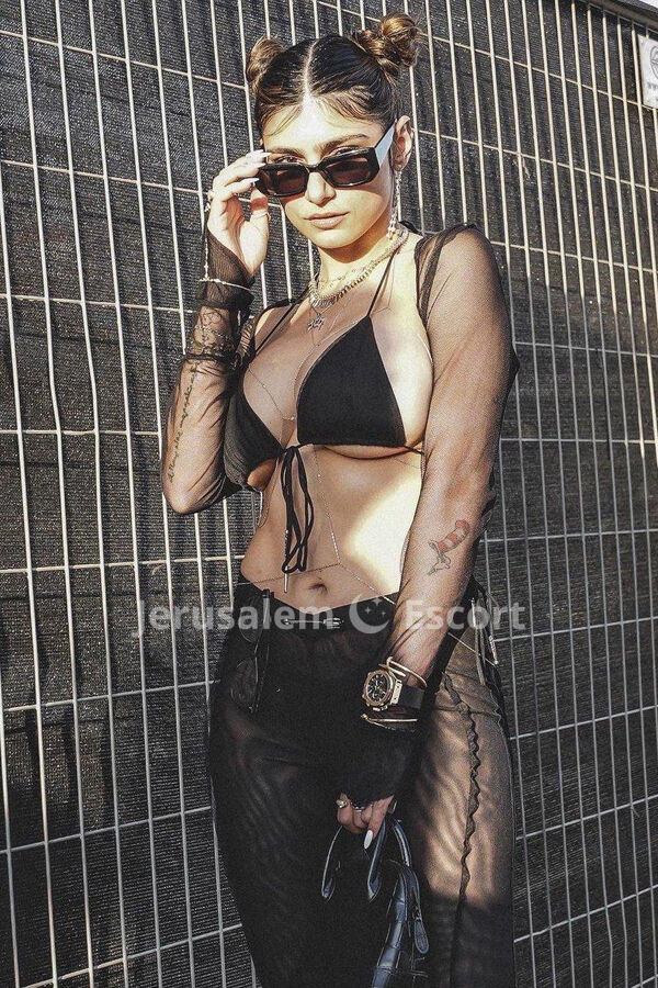 Bella
